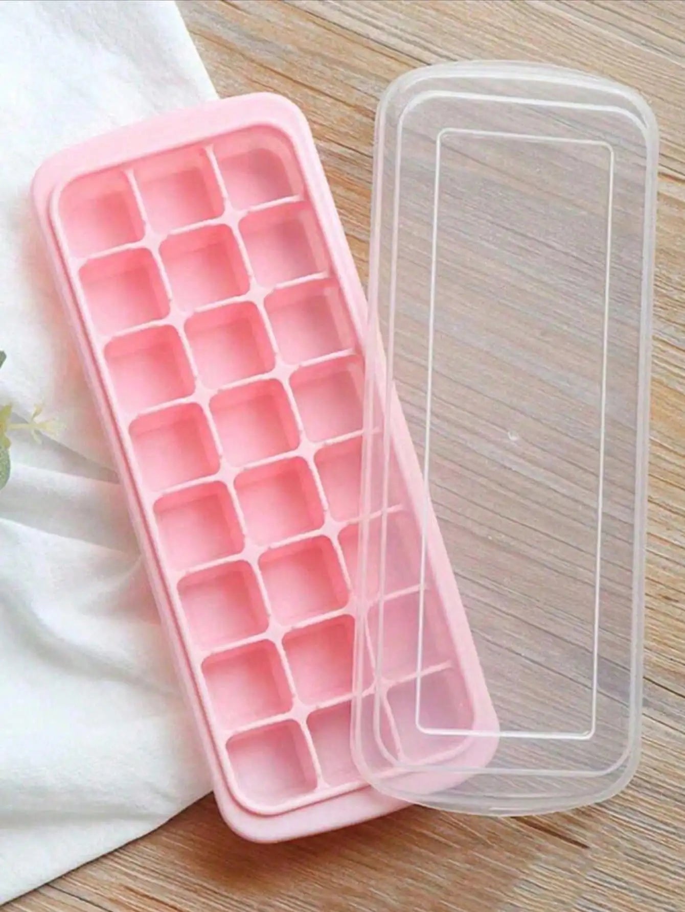 Silicone Ice Cube Tray 14-Cavity With Removable Lids Stackable
