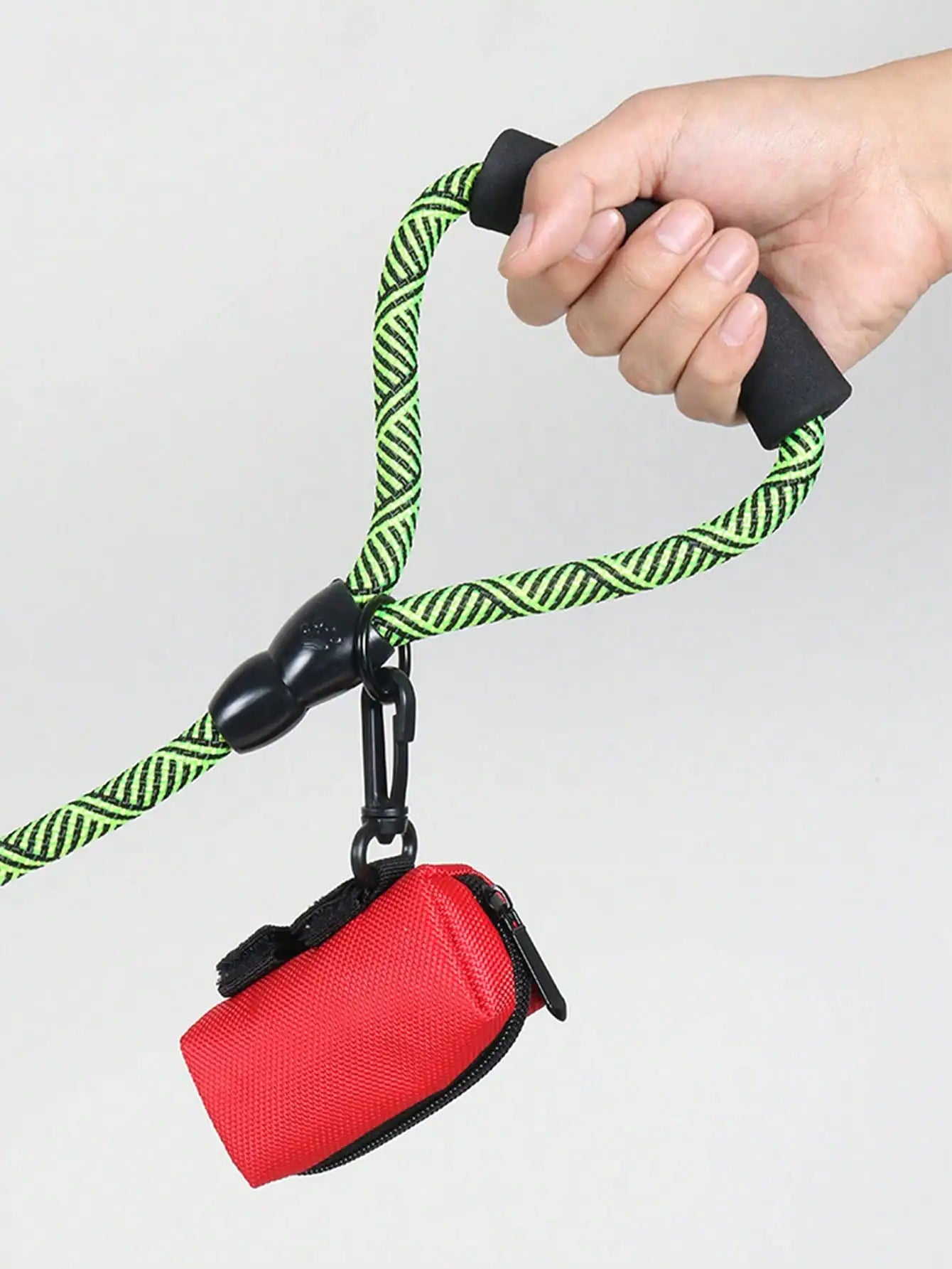 2-In-1 Triple Connected Dog Leash For Medium And Large Dogs